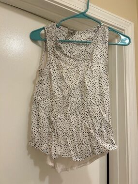 Sleeveless Simple White Polka Dot Top
